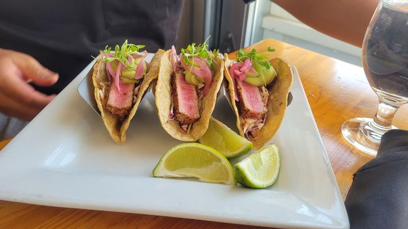 Tuna Tacos With Crunch