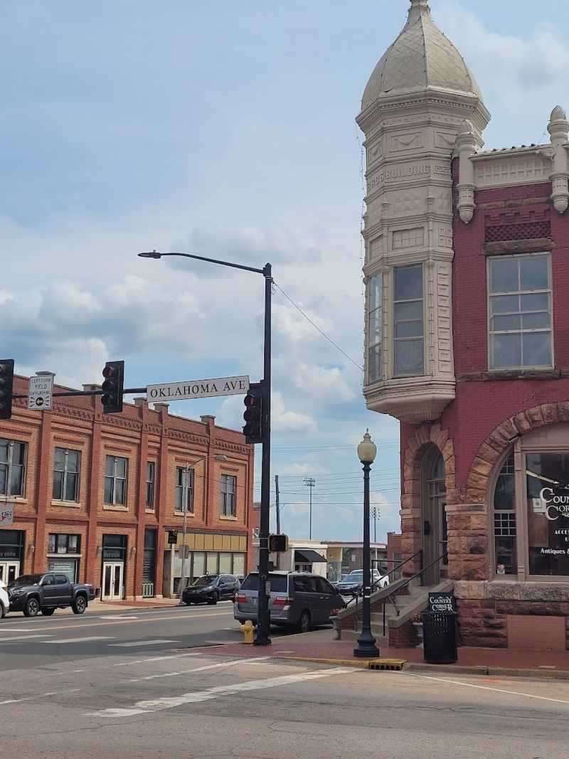 Location That Puts You Close To The City Without The City Stress