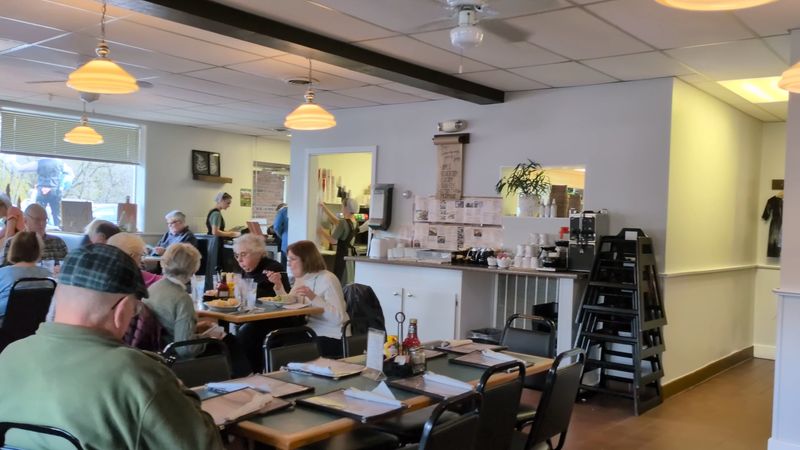 Amish Staff Bring Authentic Hospitality