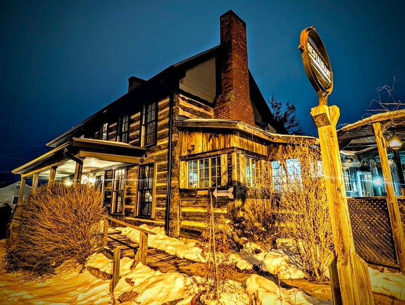 Log House 1776 Restaurant