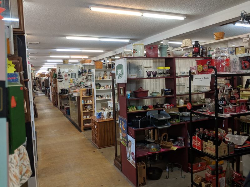 Logan Antique Mall, Logan Logan Antique Mall, Logan