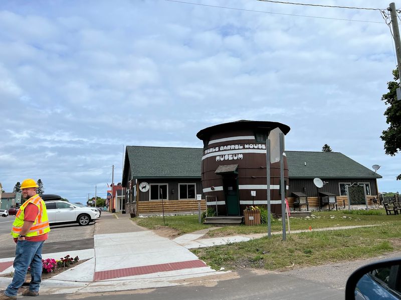 Practicalities: Hours, Access, And Nearby Pauses