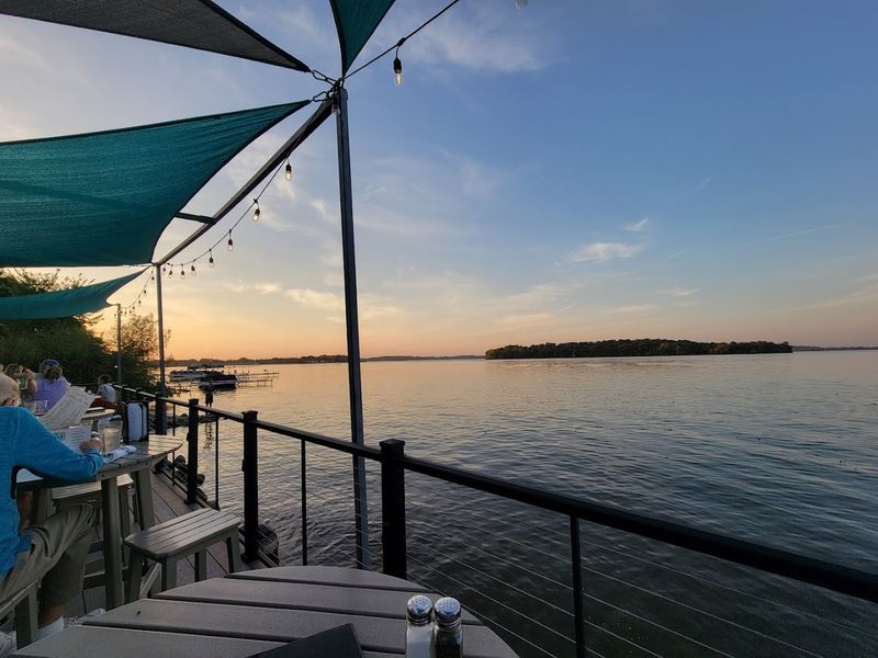 Lola's Lakehouse