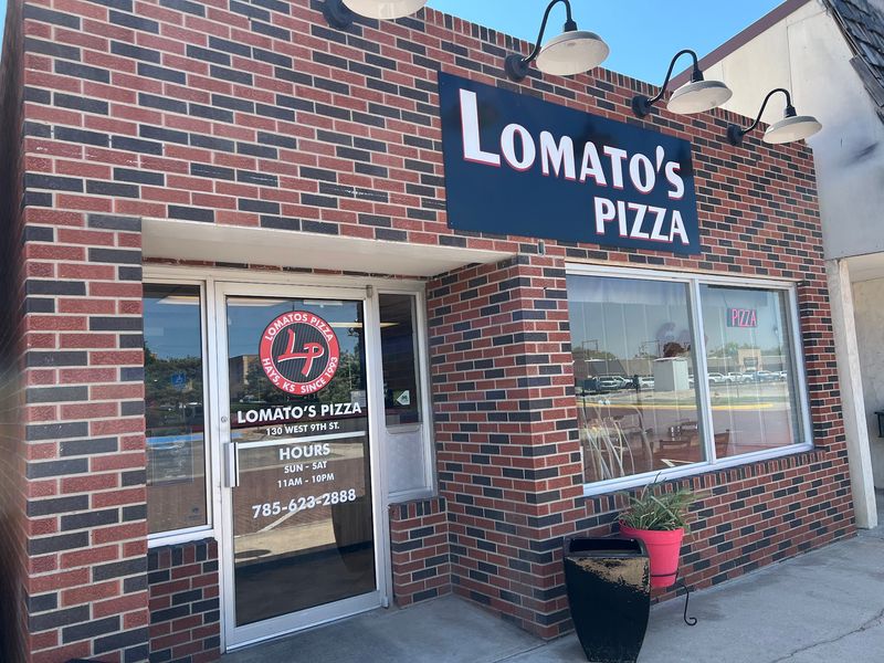 Lomato's Pizza