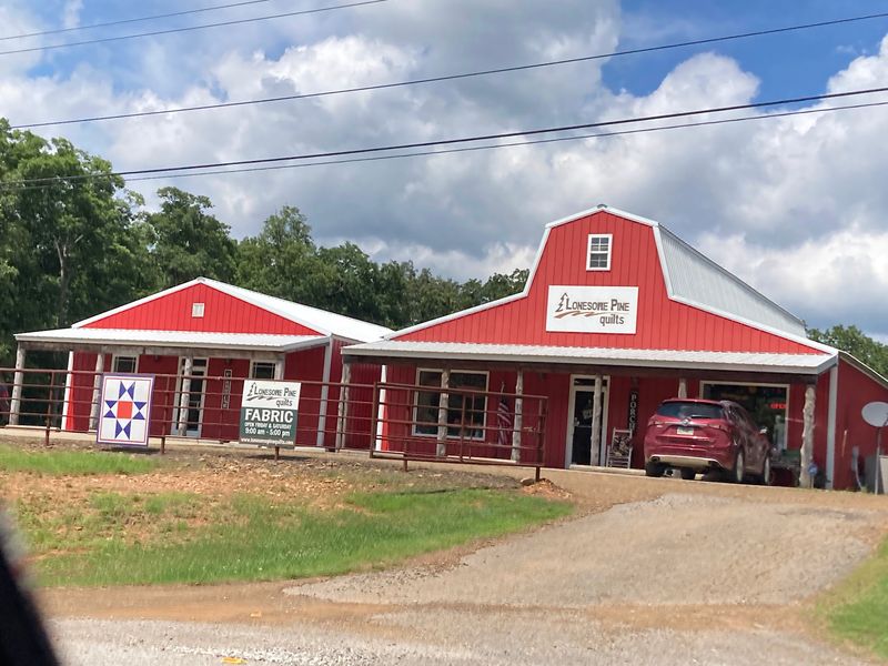 Lonesome Pine Quilts and Fabric, Elkins