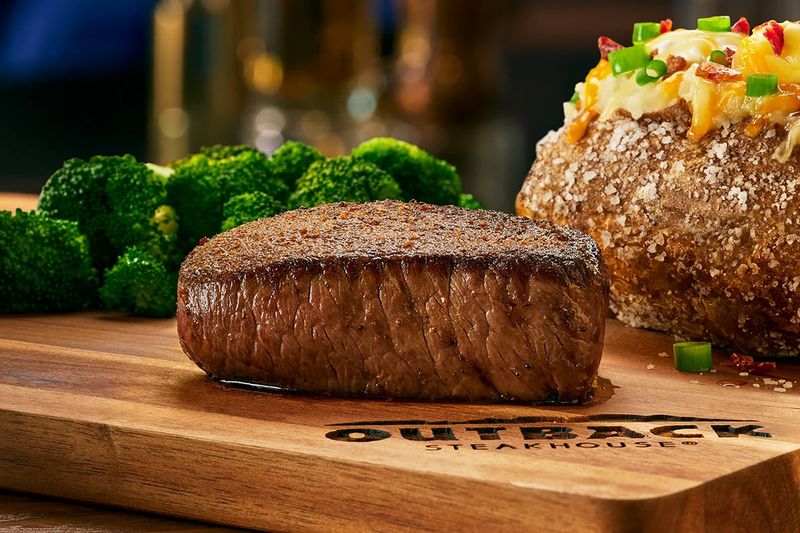Outback Steakhouse — Springfield (2590 Wabash Ave)