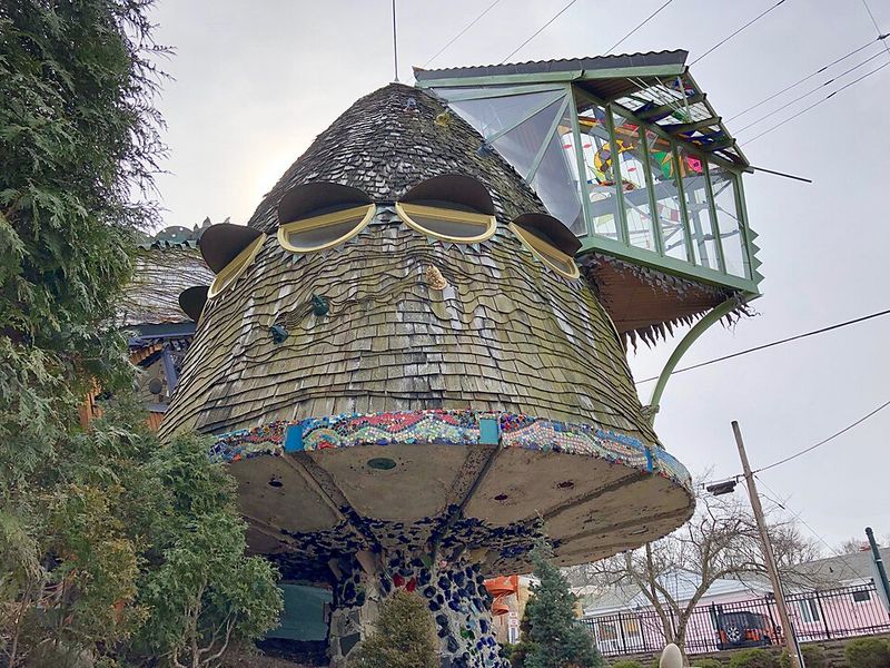 Find The Flowing Stair