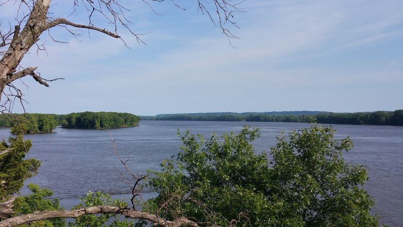 Lookouts Over The Mighty Mississippi