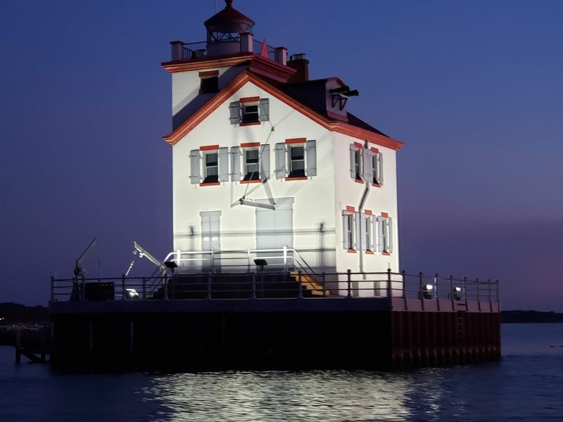 Lorain Lighthouse Tour Dock, Lorain