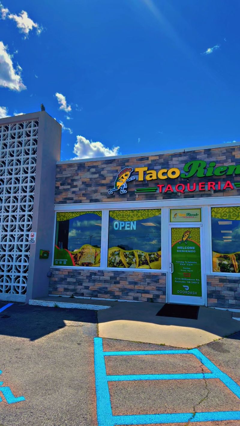 Taco Riendo Taqueria – Roanoke, VA