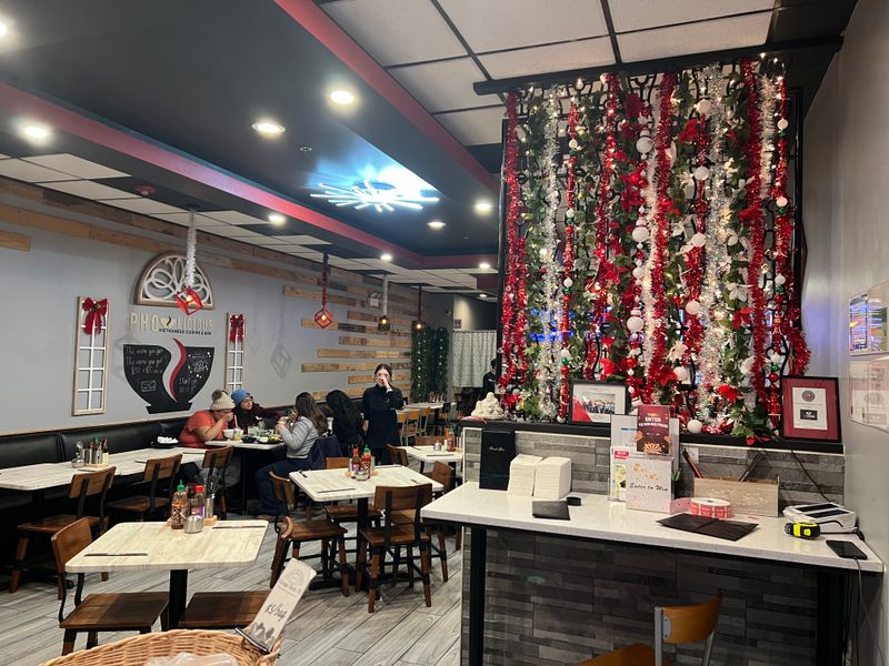 Pholicious – Carol Stream