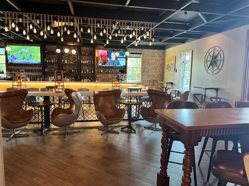 Castillo Craft Bar + Kitchen