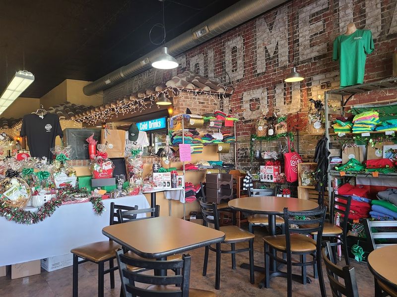 Louie's P&R, Herrin