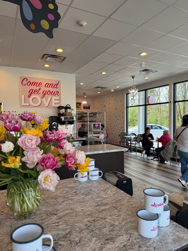 Lovebirds Donuts, Kittery