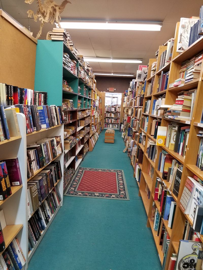 Lowry's Books