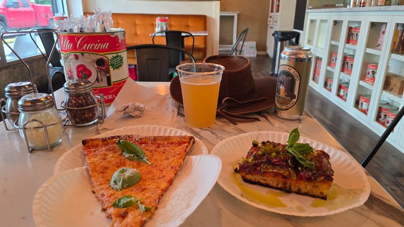 Eleventh Street Pizza – Downtown Miami 