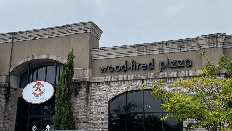 Luca's Wood Fire Pizza & Restaurant, Columbia