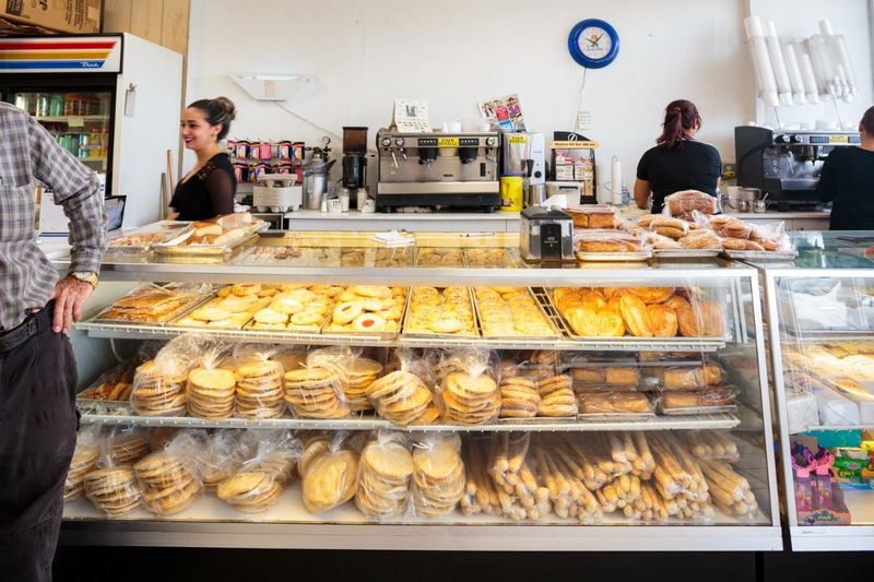 Lucerne Bakery, Miami Lucerne Bakery, Miami