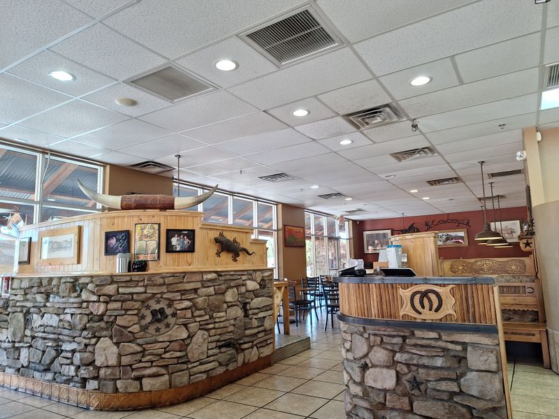 Macky's Grill — Payson