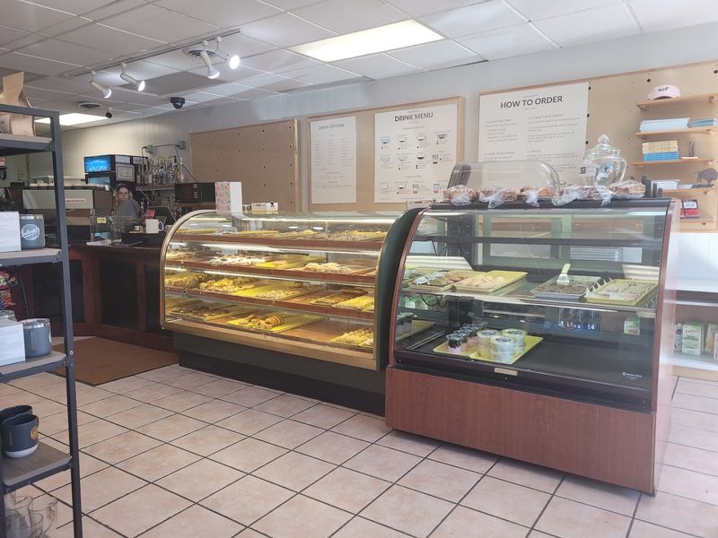 Lucy's Bakery & Cafe