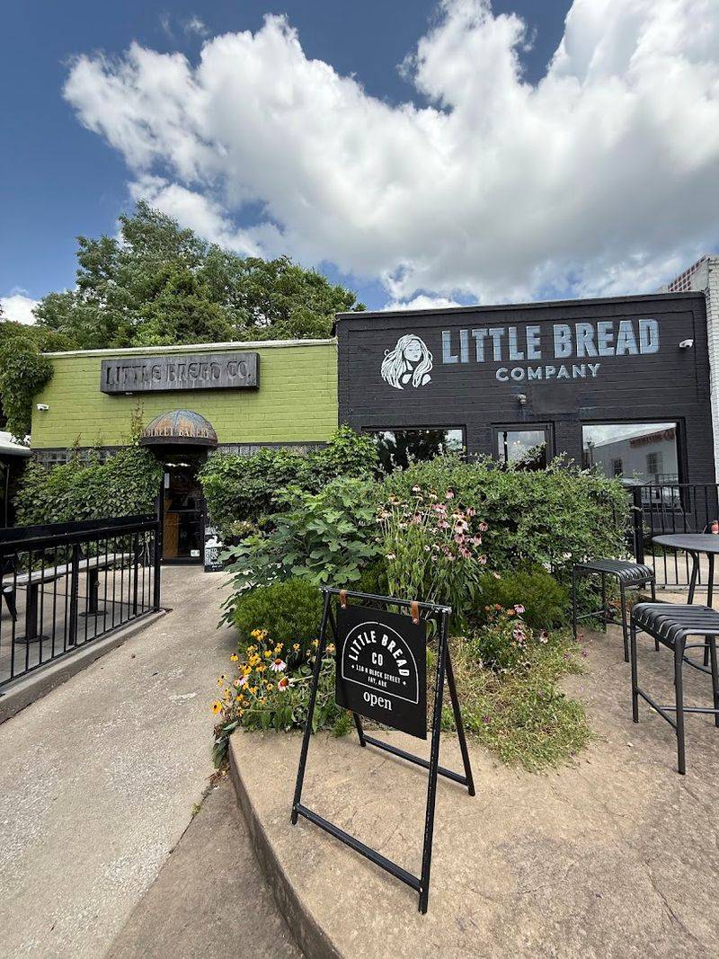 Little Bread Company, Fayetteville