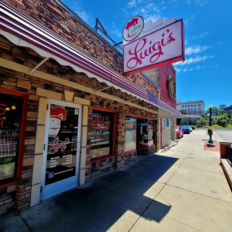 Luigi's Restaurant, Akron