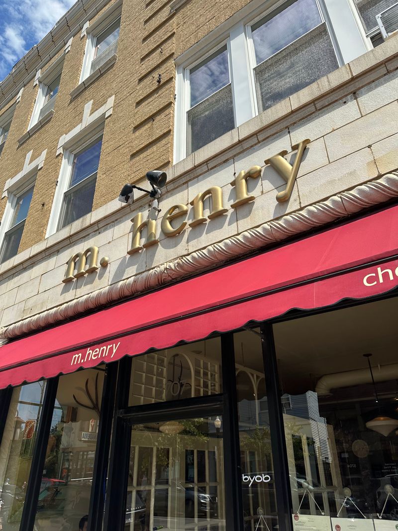 M. Henry – Chicago, Illinois