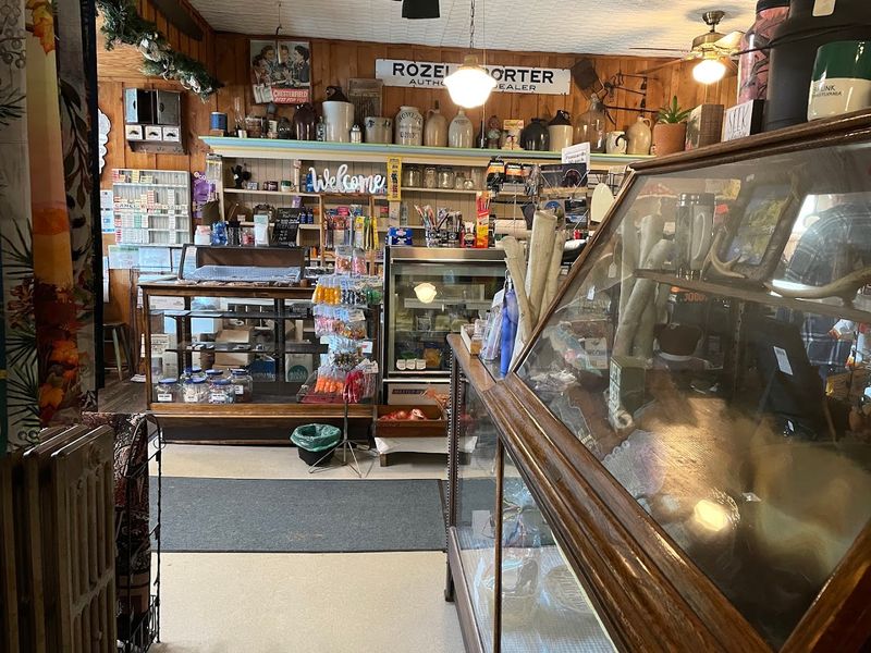 Baumunk's General Store, Shunk