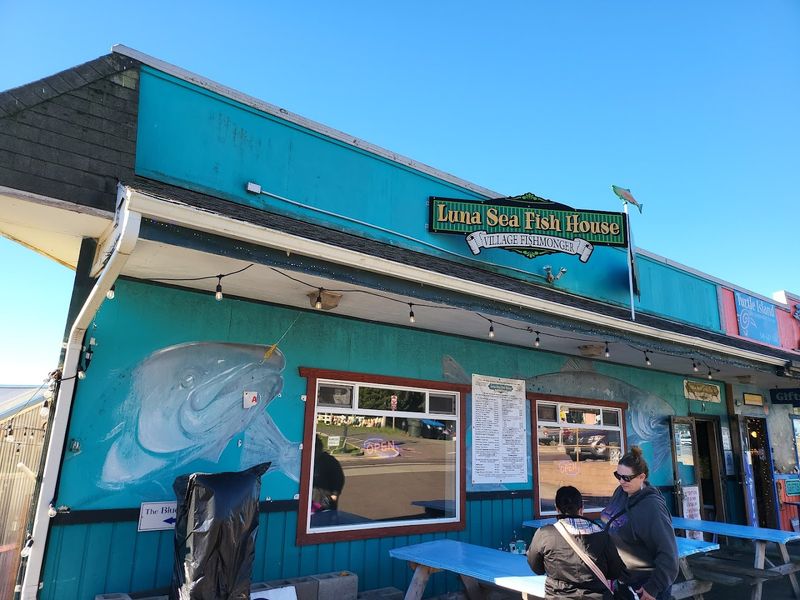 Luna Sea Fish House