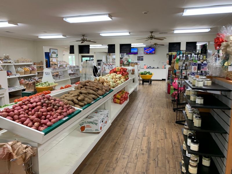 Lunch At Big's Meats And More