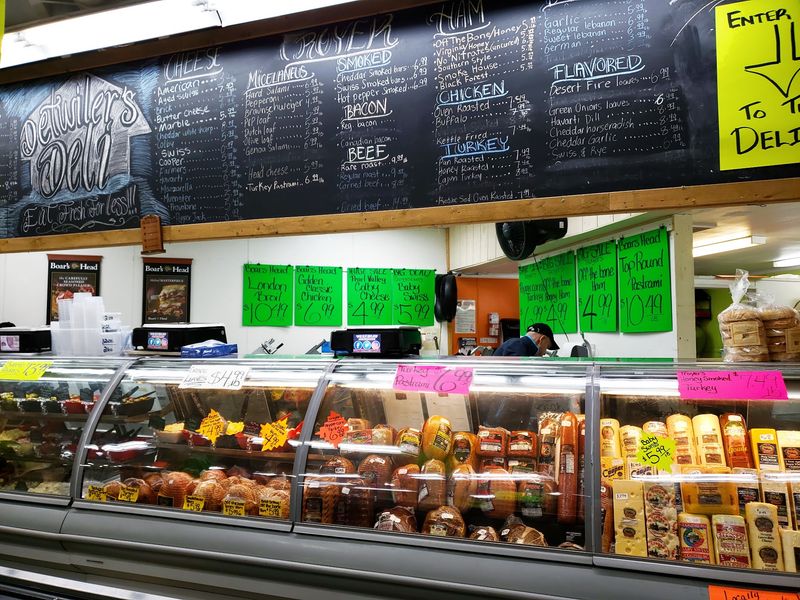 Lunch Gets Sorted At The Amish-Style Deli