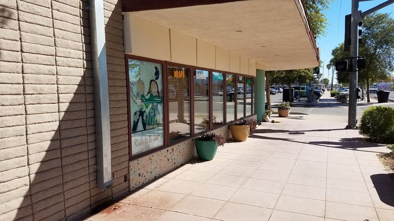 Arizona Touches Show Up Without Taking Over