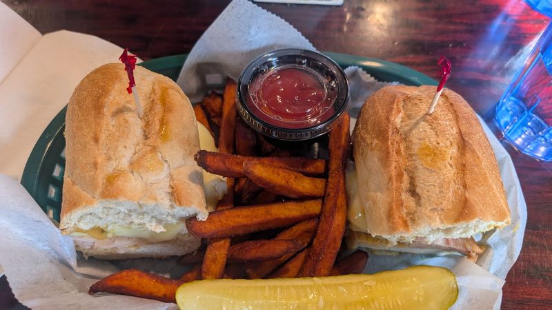 Lunch Options Worth Rearranging Your Schedule For Lunch Options Worth Rearranging Your Schedule For