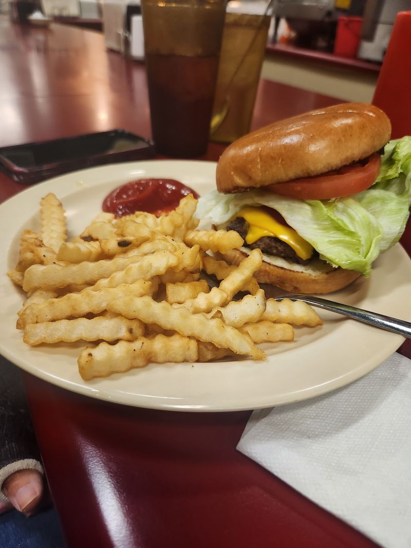 Lunch Plates Built For Big Appetites