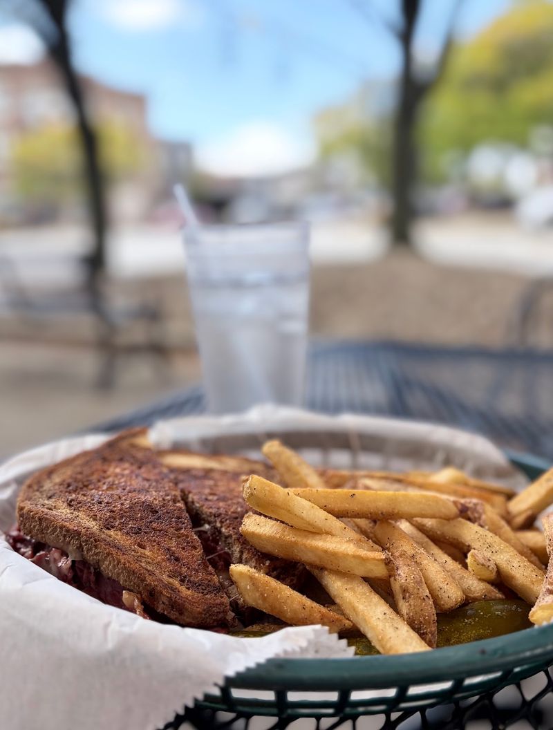 Lunch Plates Worth The Trip