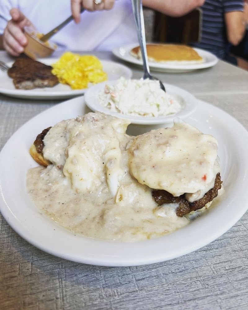 Lunch That Hits Like A Home-Cooked Sunday Meal Lunch That Hits Like A Home-Cooked Sunday Meal