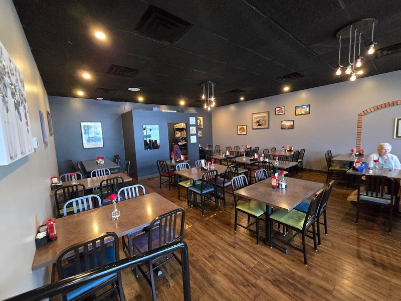 Lydia's Cafe, Rockford