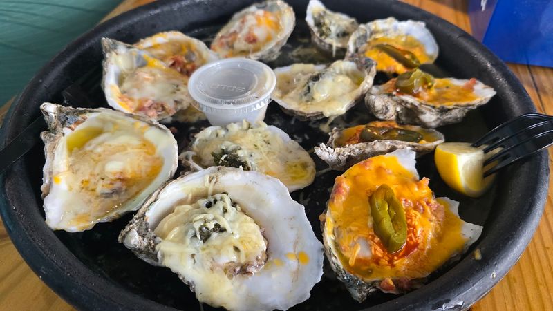 Lynn's Quality Oysters: Eastpoint's Shell-ebrated Spot Lynn's Quality Oysters: Eastpoint's Shell-ebrated Spot