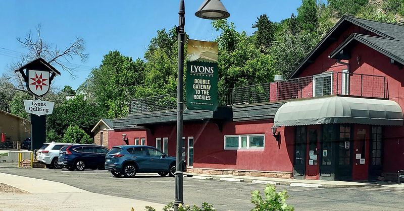 Lyons Quilting