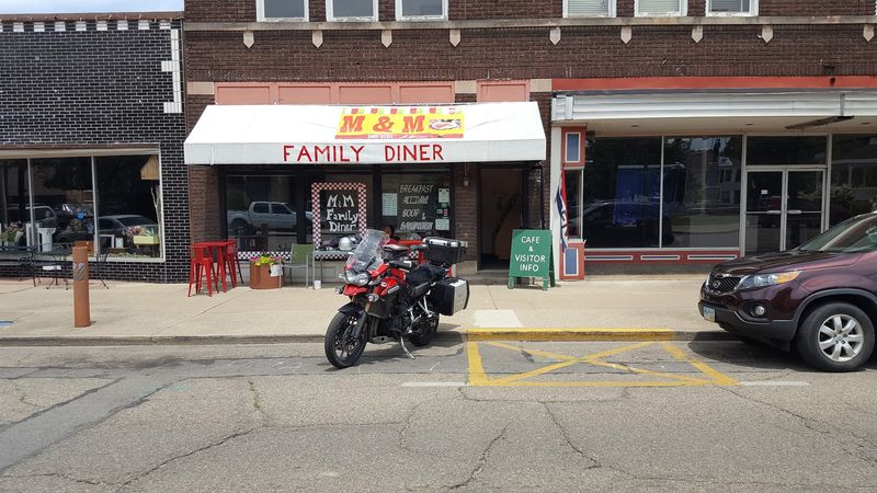 M & M Family Diner, Logan M & M Family Diner, Logan