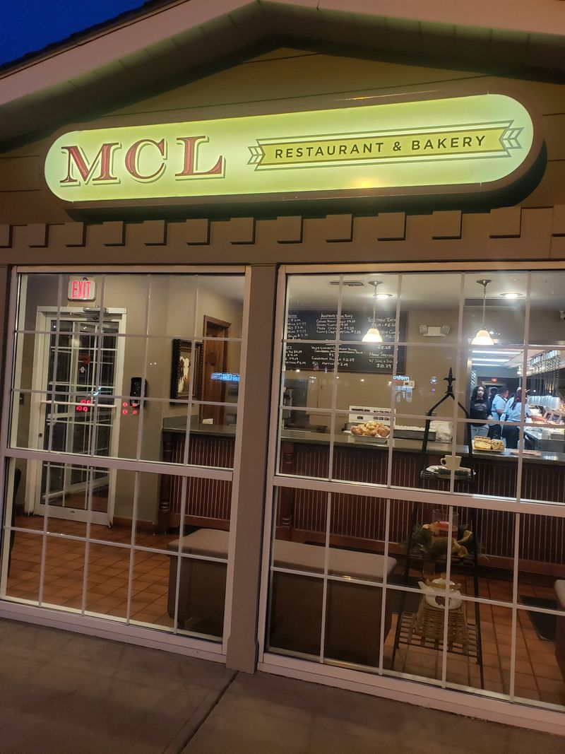 MCL Restaurant & Bakery: Whitehall, Ohio