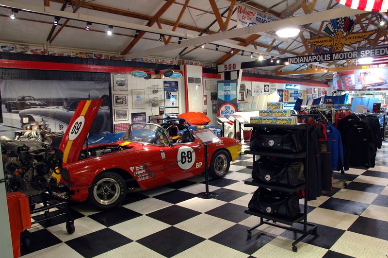 MY Garage Museum And Retail Store, Effingham MY Garage Museum And Retail Store, Effingham