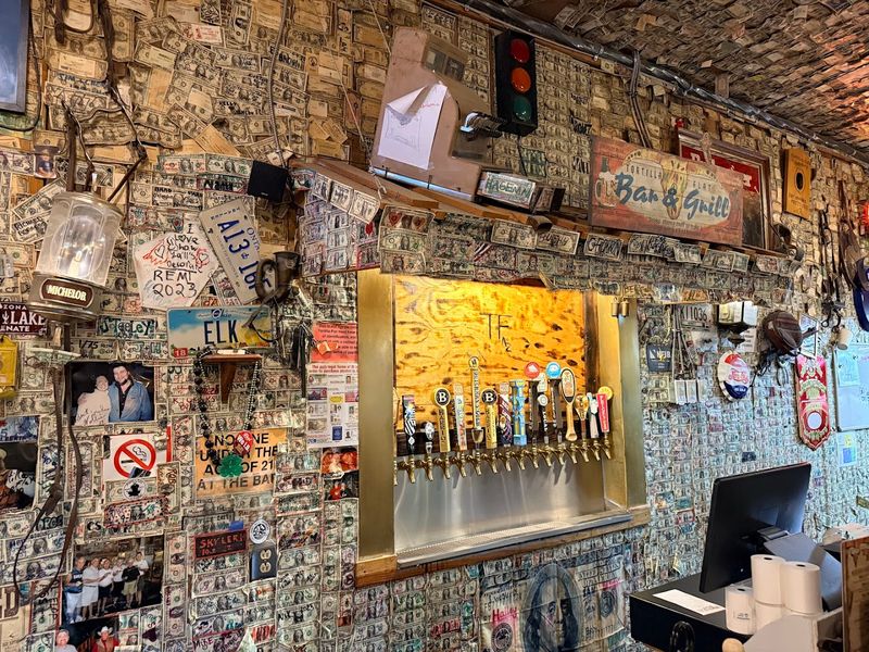 Superstition Saloon & Restaurant