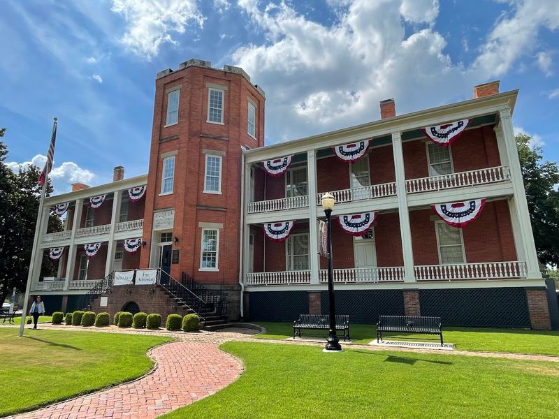 MacArthur Museum of Arkansas Military History, Little Rock
