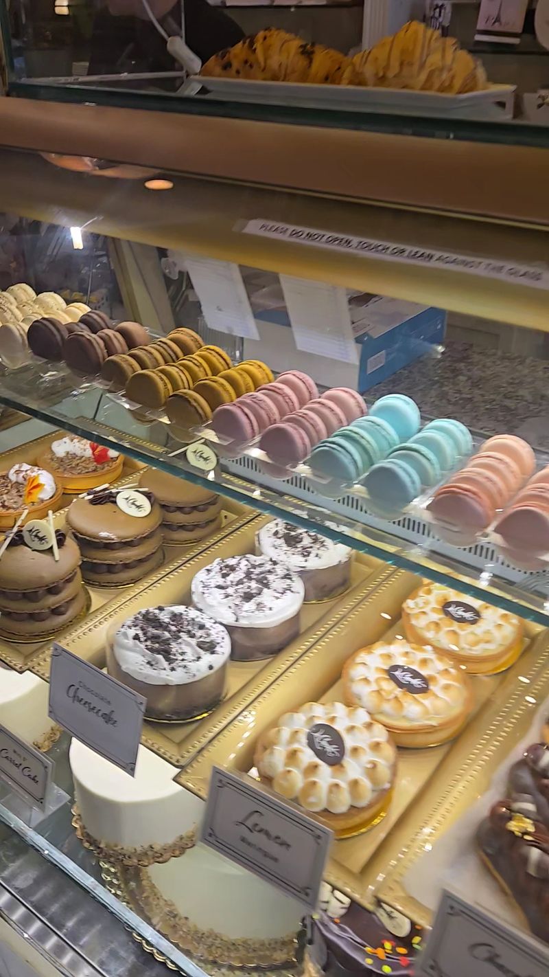 Macarons Worthy of Paris