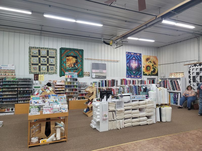 Machines, Sergers, And Sewing Gear Machines, Sergers, And Sewing Gear