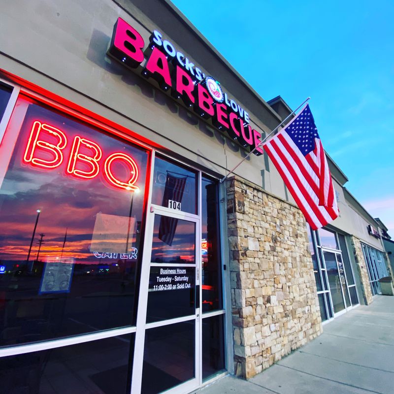 Socks' Love Barbecue – Cumming