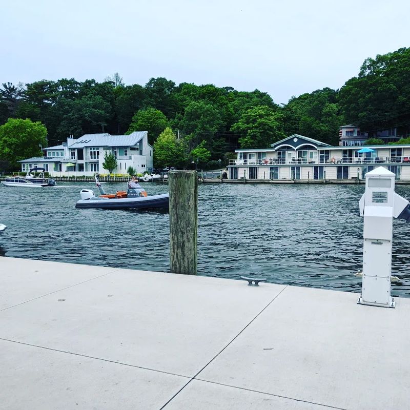 Saugatuck (Saugatuck)