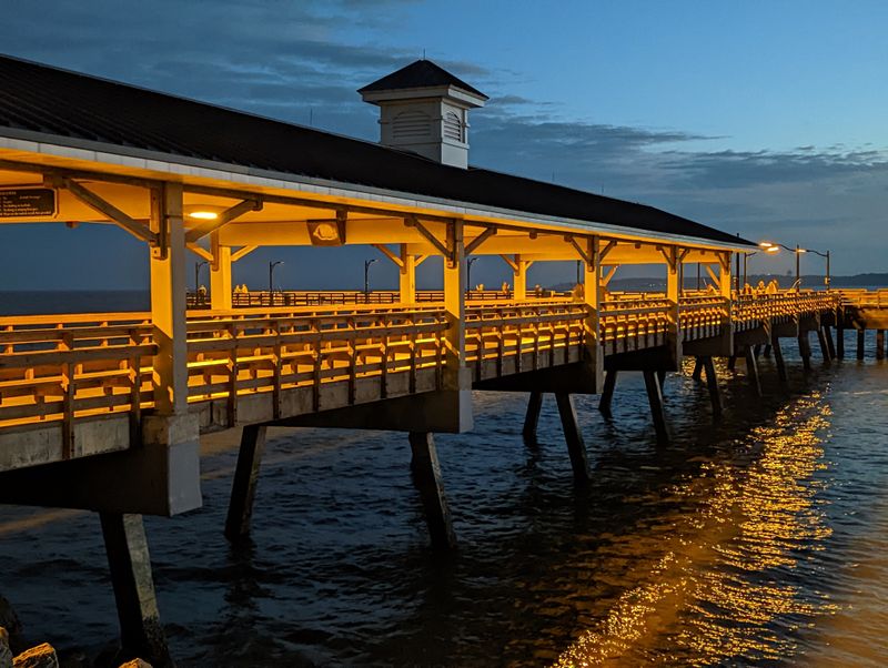 St. Simons Island — Pier Village Tree Lighting (Pier Village) — 550 Beachview Dr