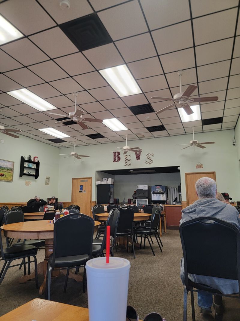 Bev’s Burger Cafe